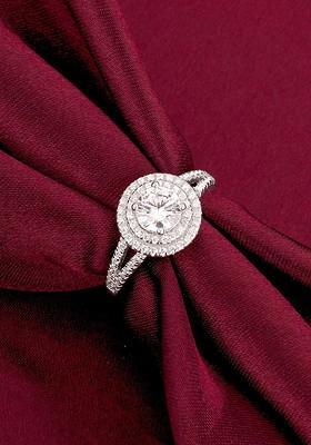 Indya X Giva 925 Sterling Silver Rhodium Plated Stone Studded Finger Ring