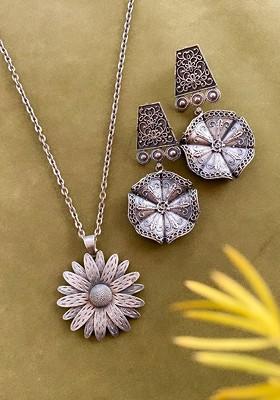 German Silver Plated Stone Studded Floral Shaped Necklace And Earrings