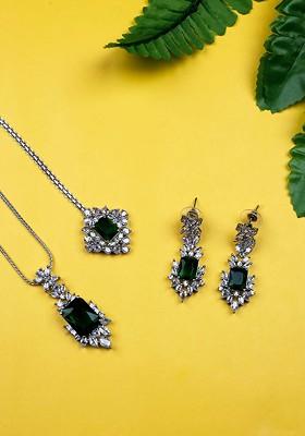 Silver Plated Ad Studded Leaf Pendant Set
