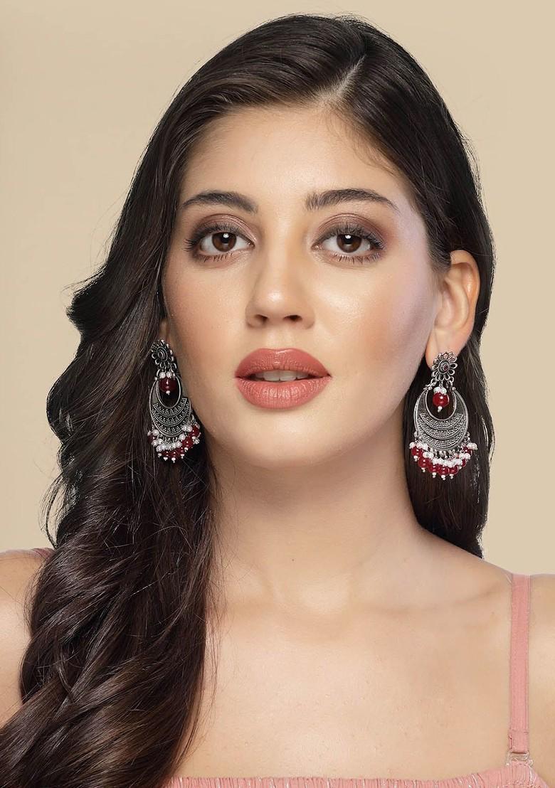 Silver Plated Stone Stud And Pearl Bead Oxidised Crescent Shaped Chandbalis Earrings