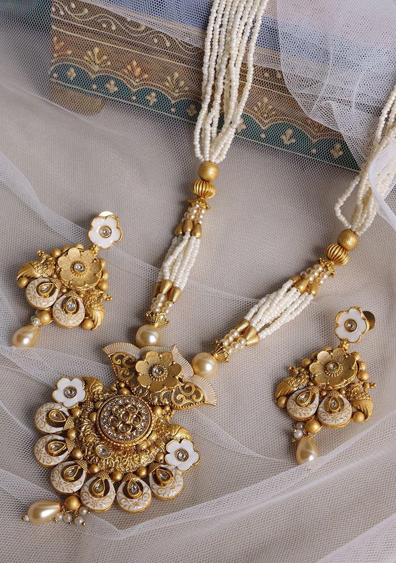 Gold Plated Stone Studded And Beaded  Jewellery Set