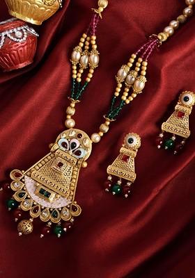 Gold Plated Stone Studded And Beaded Jewellery Set
