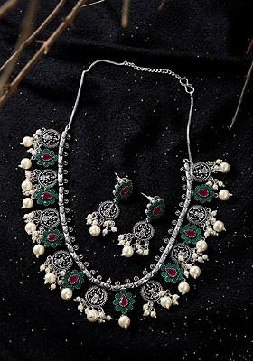 Women Silver Plated And Pink Oxidised Stone Studded Jewellery Set