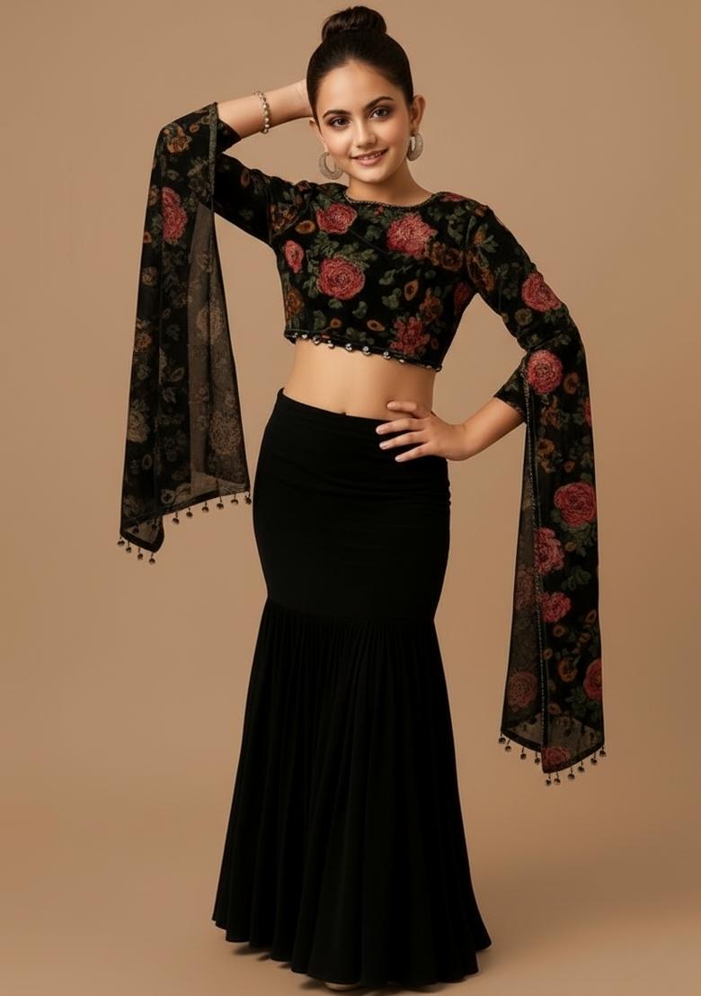 Girls Black Embroidered Tissue Fusion Set - Indya