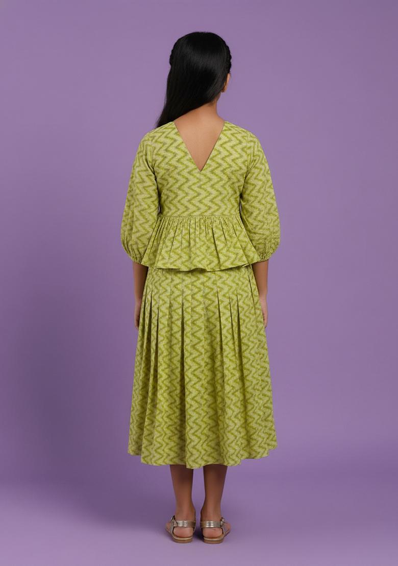 Girls Green Abstract Print Cotton Co-Ord Set - Indya