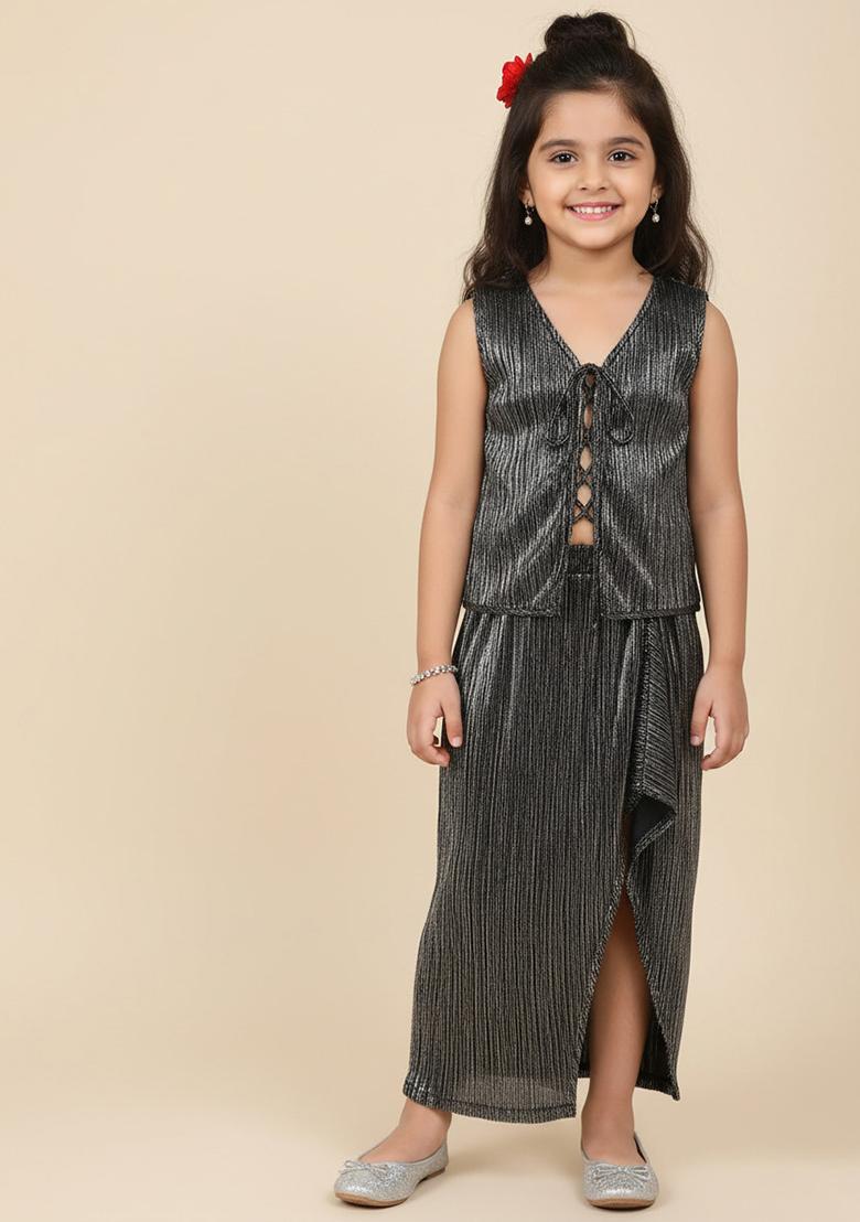 Black Satin Textured Fusion Set For Girls - Indya