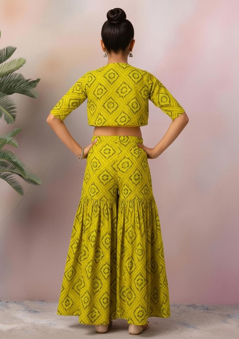 Girls Light Green Bandhani Print Crepe Fusion Set - Indya