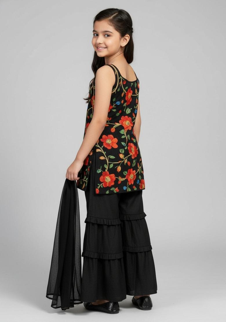 Girls Black Floral Print Crepe Kurta Set - Indya