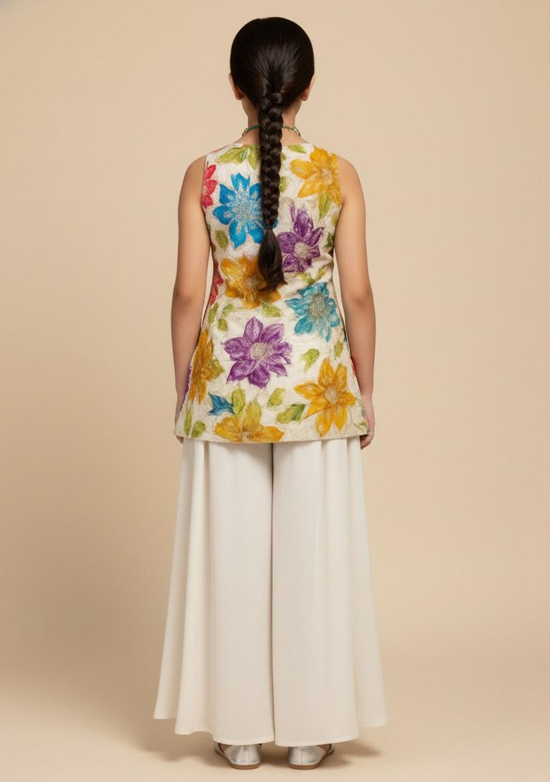 Girls White Embroidered Crepe Kurta Set - Indya