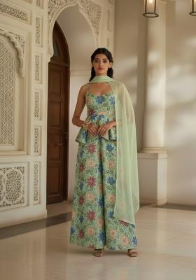 Green Embroidered Poly Blend Fusion Set