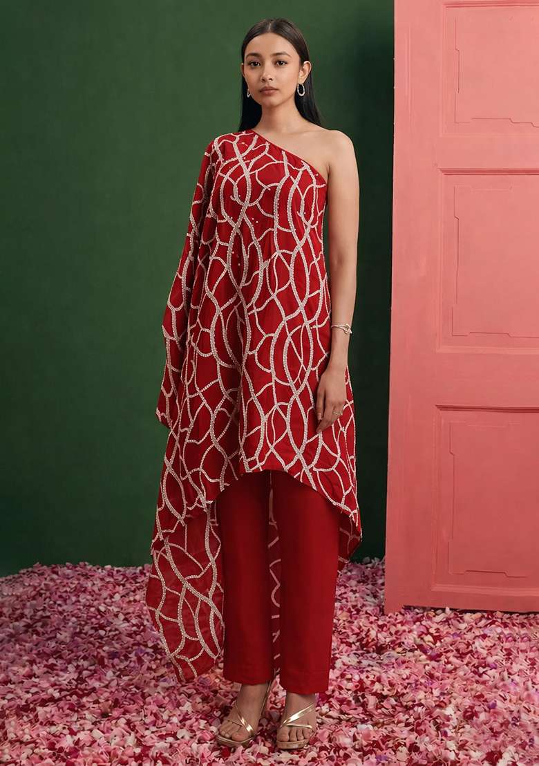 Red Embroidered Georgette Fusion Set - Indya