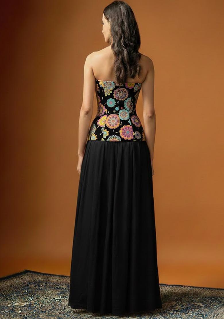 Black Embroidered Crepe Lehenga Set - Indya