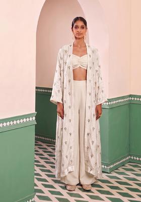 White Embroidered Silk Fusion Set