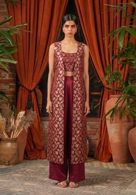 Brown Embroidered Silk Fusion Set