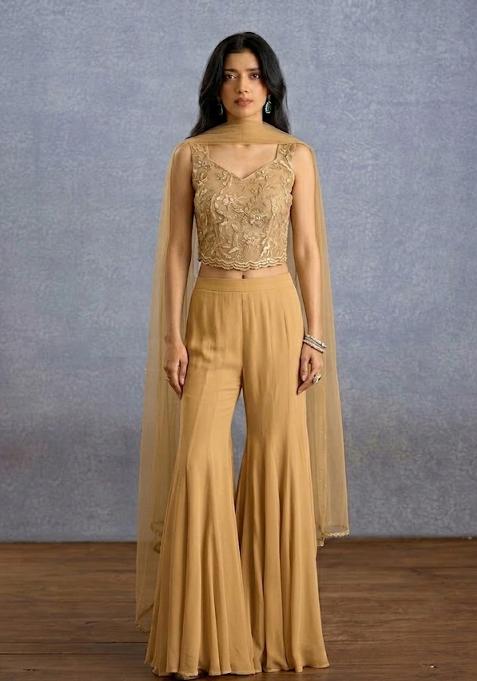 Antique Gold Embroidered Fusion Set