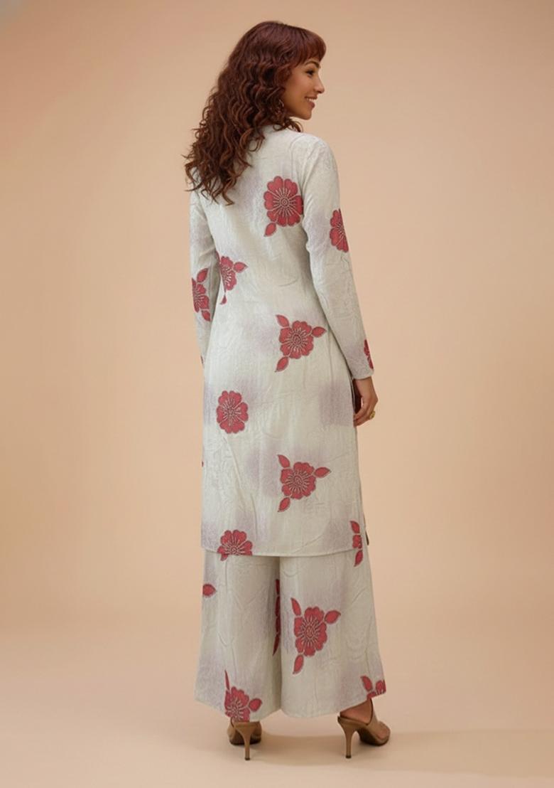 Peach Embroidered Crepe Kurta Set - Indya