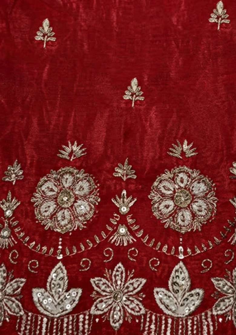 Red Embroidered Silk Blended Pakistani Suit Set - Indya