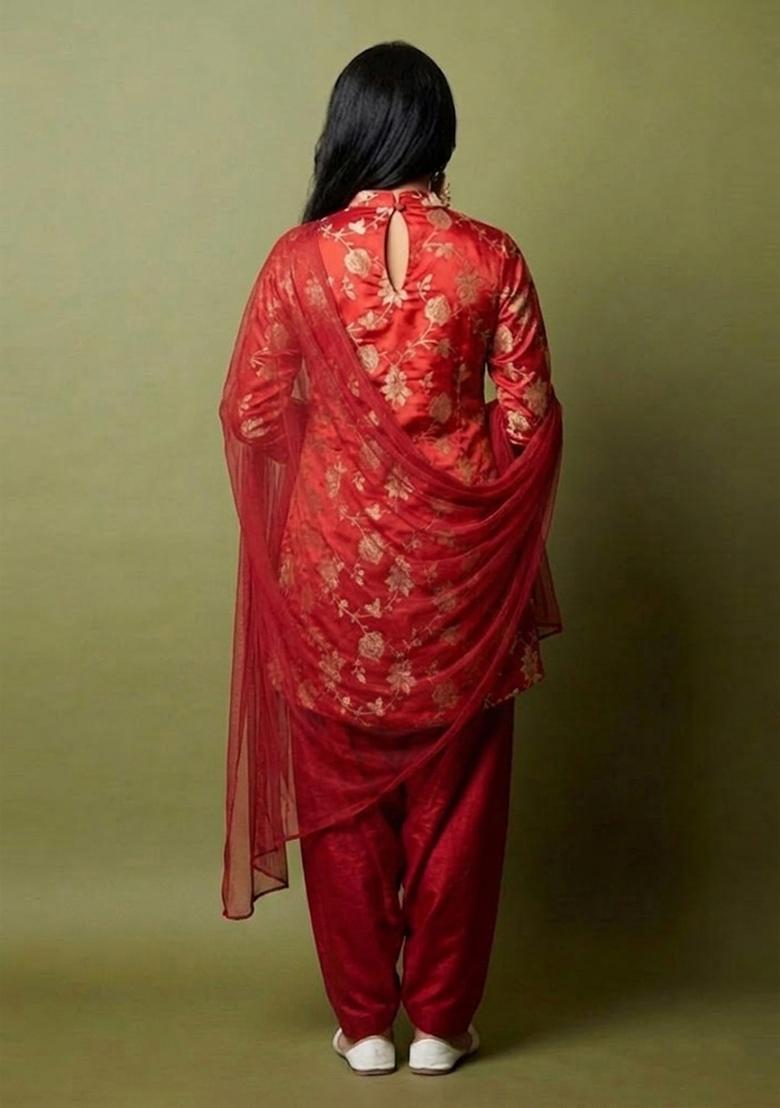 Red Brocade Kurta Set - Indya