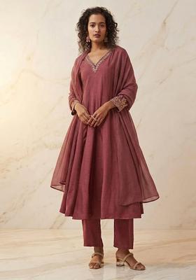 Dusty Rose Embroidered Handwork Kurta Set