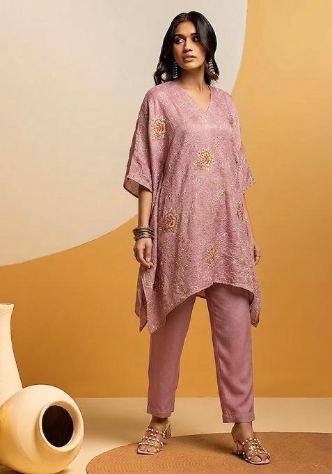 Dusty Pink Embroidered Crepe Kurta Set