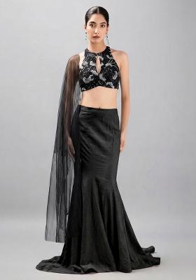 Black Embroidered Net Fusion Set