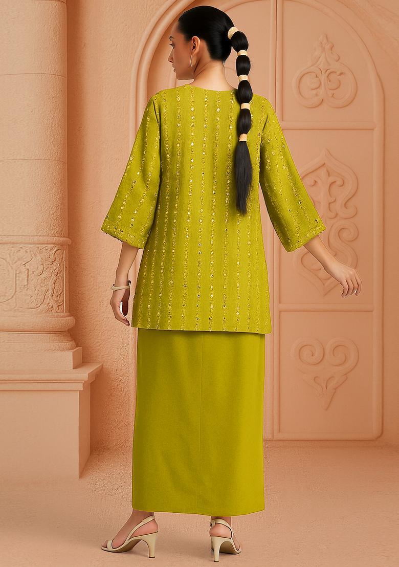 Henna Green Embroidered Georgette Fusion Set - Indya