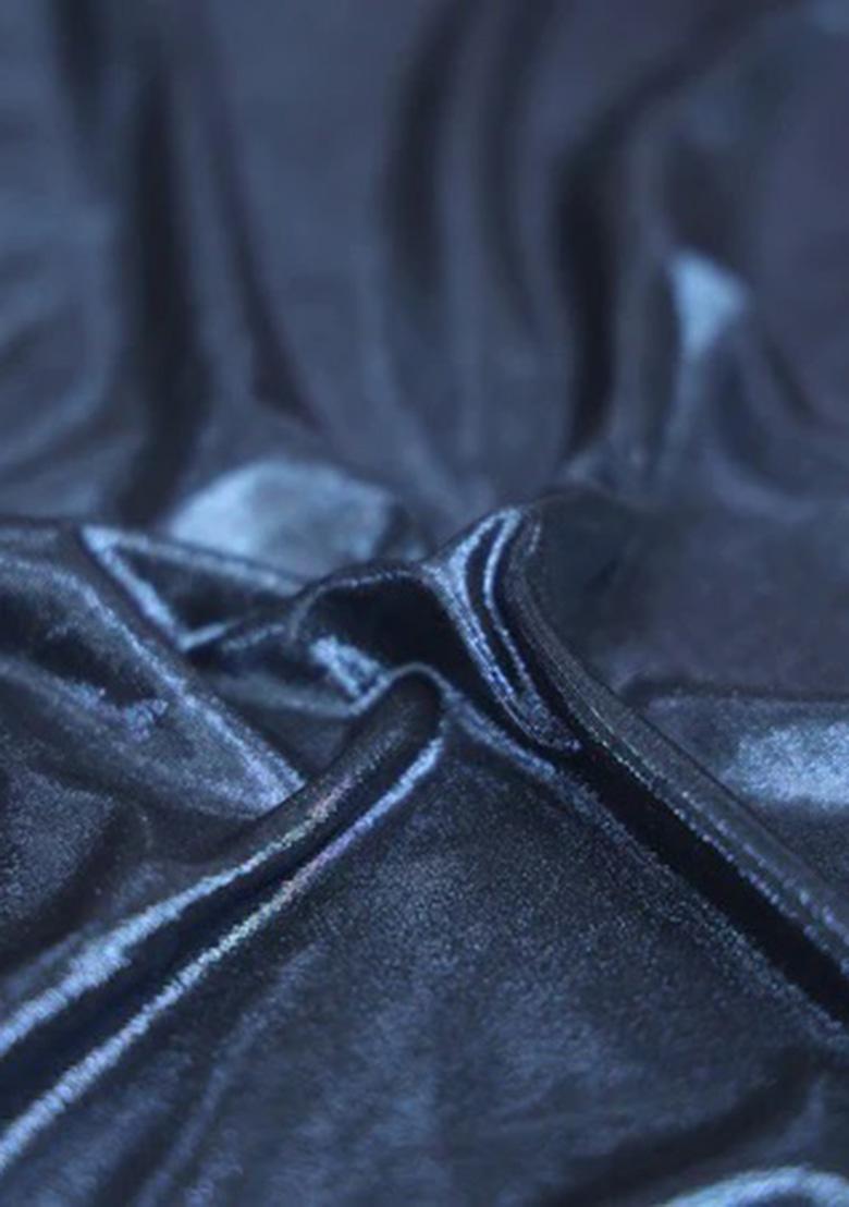 Blue Solid Knitted Foil Pre Draped Saree Set - Indya