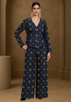 Black Emroidered Silk Blend Fusion Set