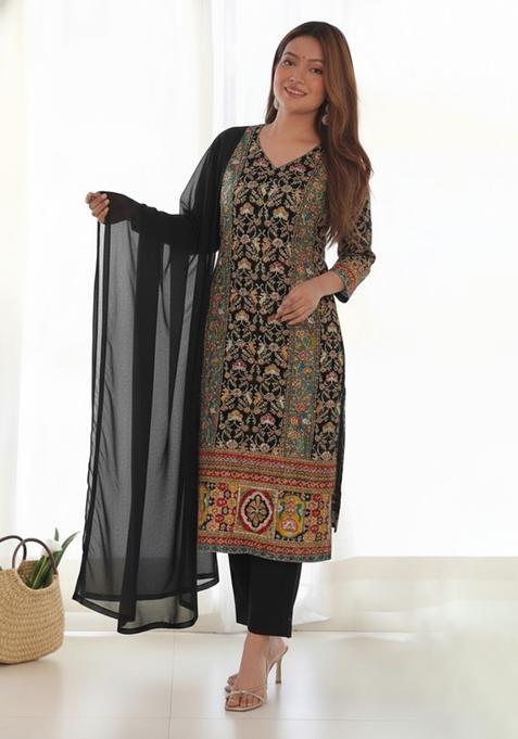 Black Printed Crepe Pakistani Suit Set