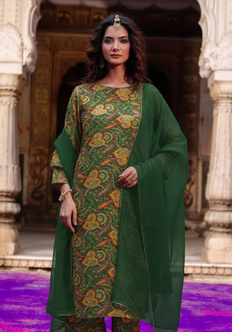 Green Printed Silk Blend Straight Kurta Set