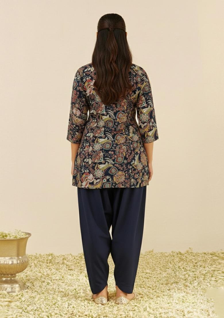 Midnight Blue Embroidered Crepe Kurta Set - Indya