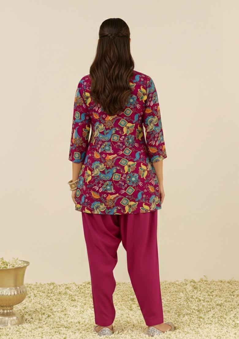 Hot Pink Embroidered Crepe Kurta Set - Indya