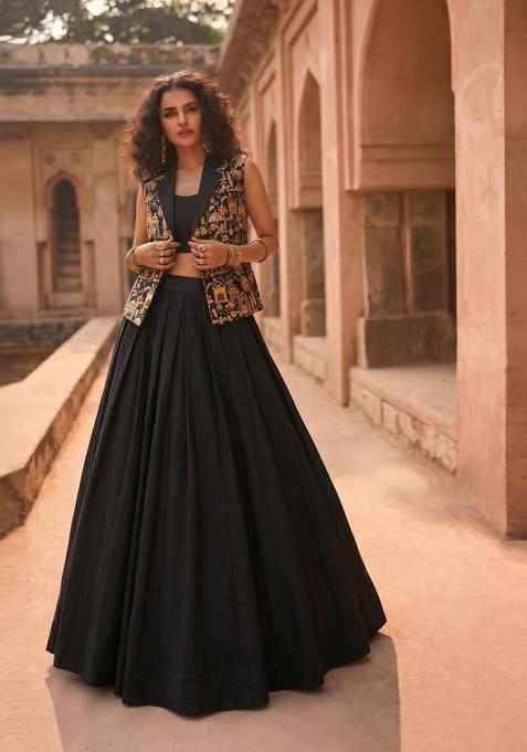 Black Embroidered Tissue Fusion Set