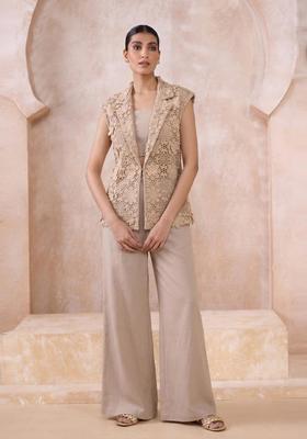 Beige Embroidered Hakoba Fusion Set