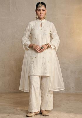 Off White Embroidered Chanderi Kurta Set