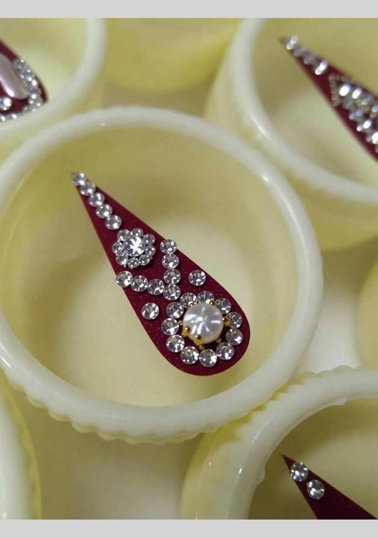 White Designer Bindi Set - Indya