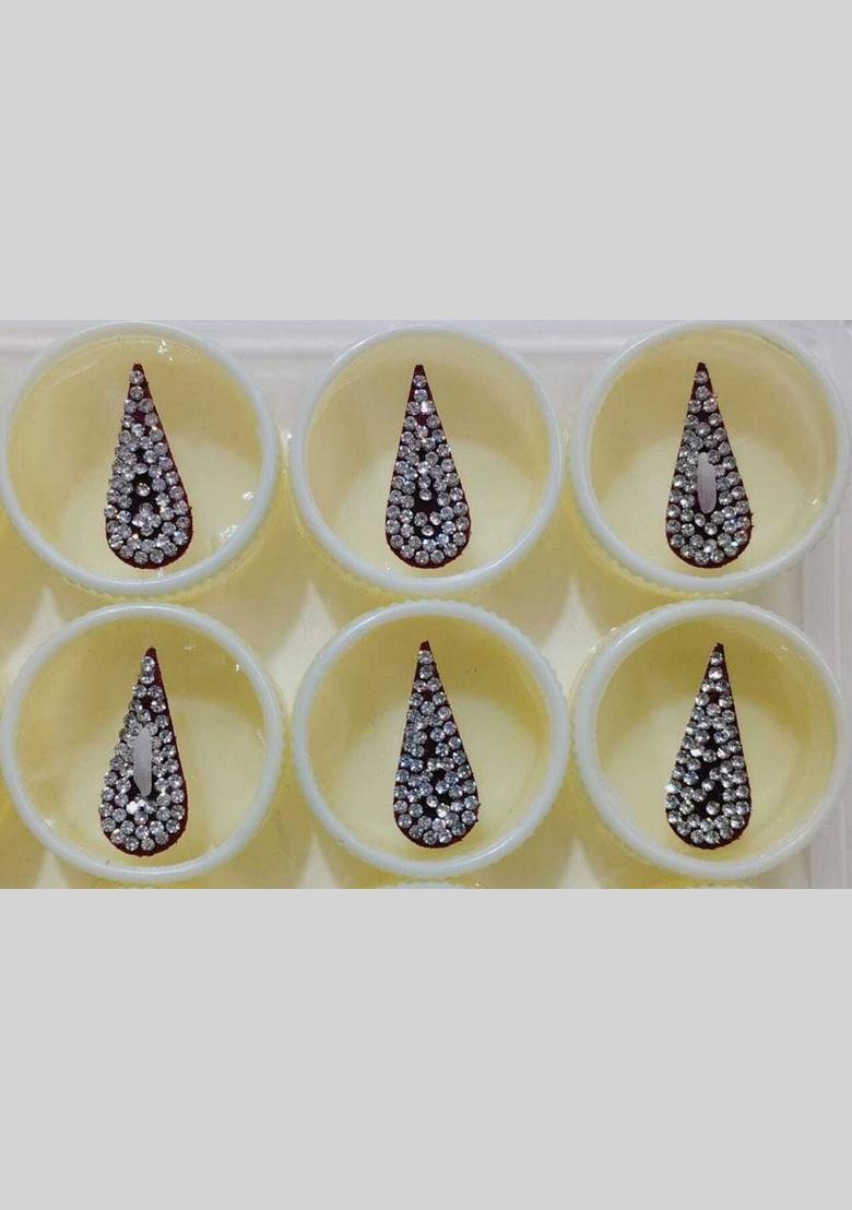 White Fancy Bindi Set - Indya