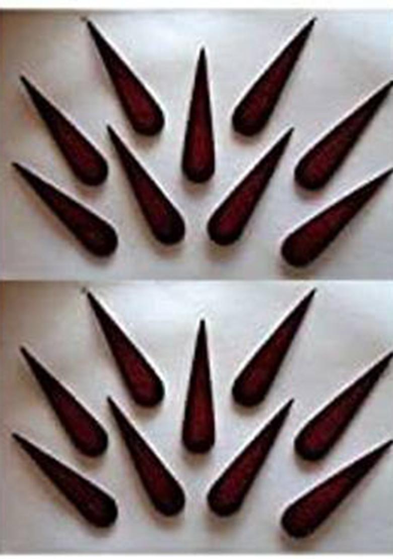 Maroon Elegant Bindi Set - Indya