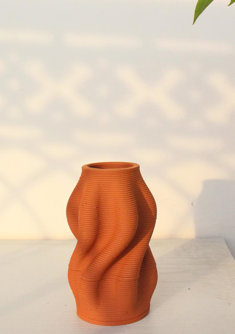 Multi Curvy Tales Vase