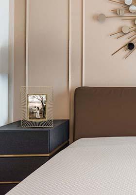 Gold Metal Sun Ray Photo Frame Large