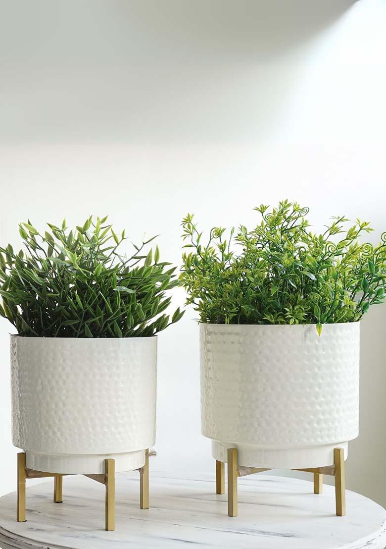 White Hammered Metal Planter Set