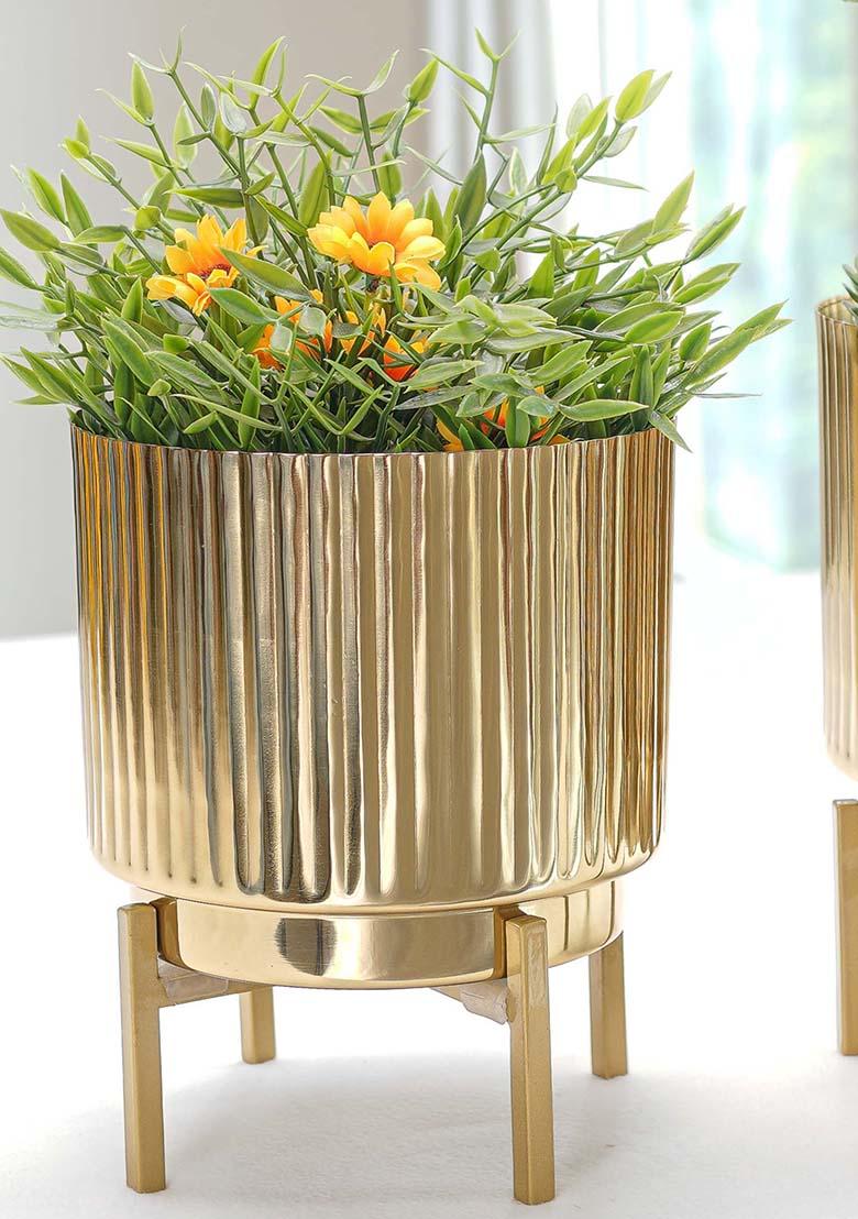 Gold Metal Fluted Planter(Set Of 2)