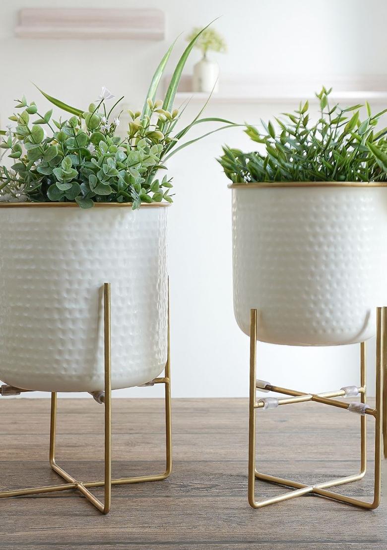 White Hammered Metal Planter Set