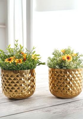 Gold Metal Pineapple Design Planter(Set Of 2)