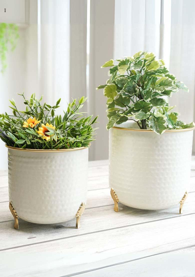 White Metal Gold Rim Leaf Leg Planter (Set Of 2)