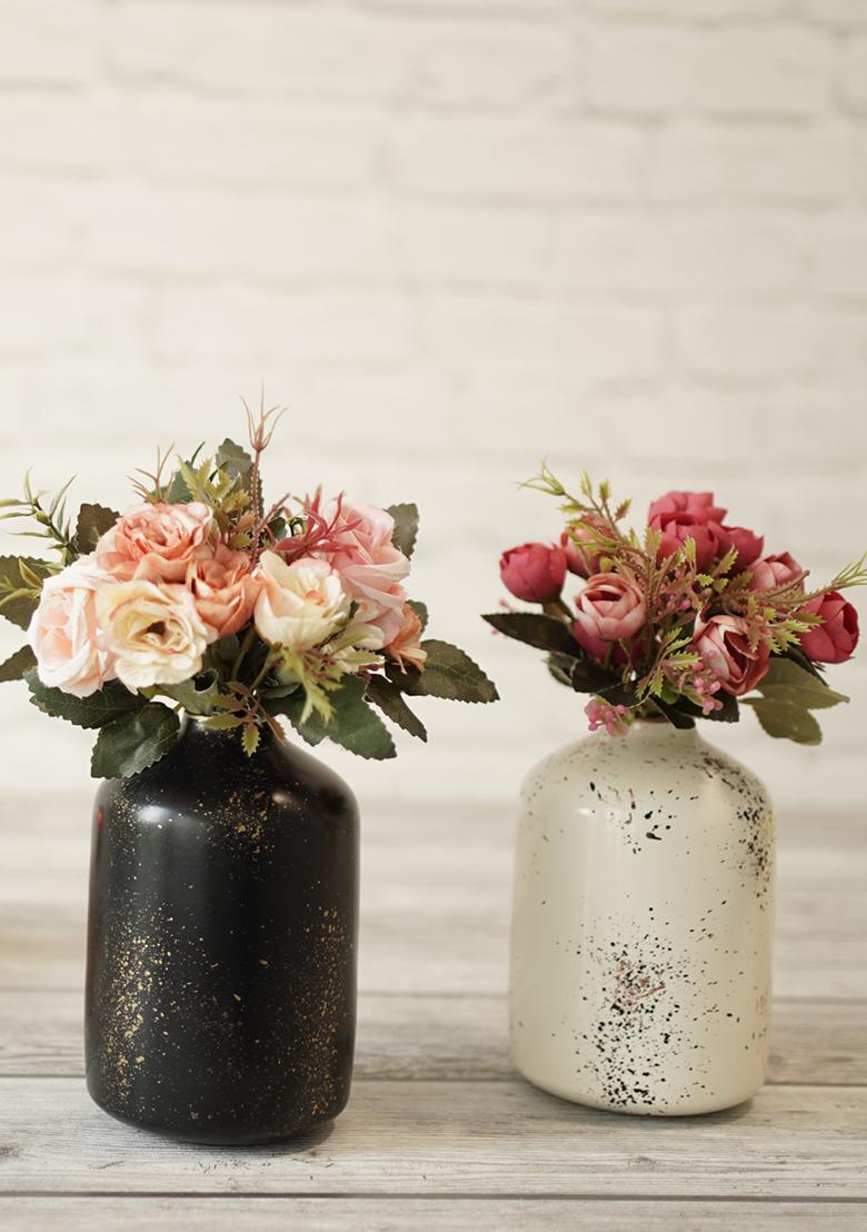 White And Black Metal Flower Vase (Set Of 2)