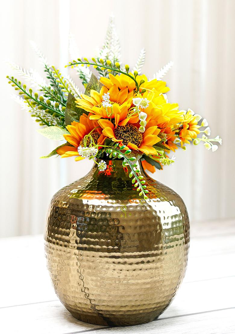 Gold Meal Hammered Flower Vase Gold