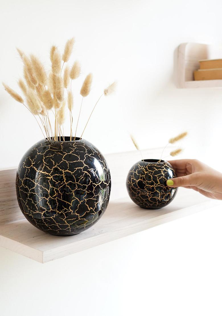 Black Metal Flower Vase Black Crackled Modern Style (Set Of 2)