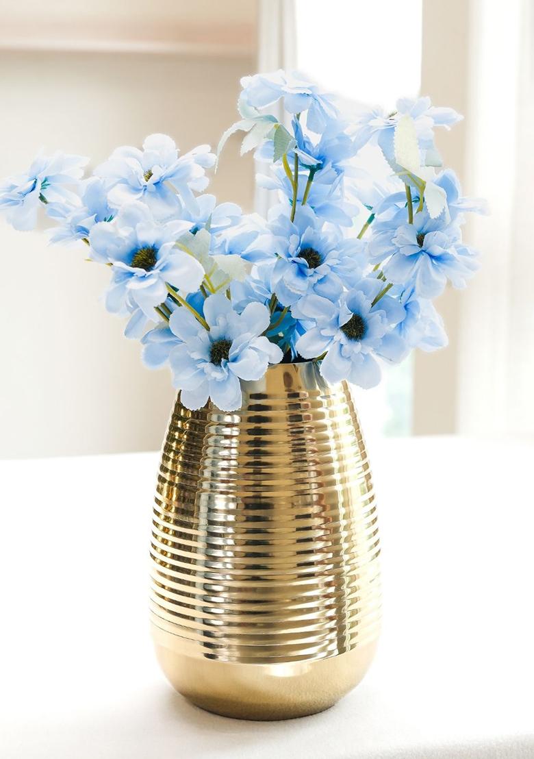 Gold Ribbed Gold Metal Flower Vase Elegant Design
