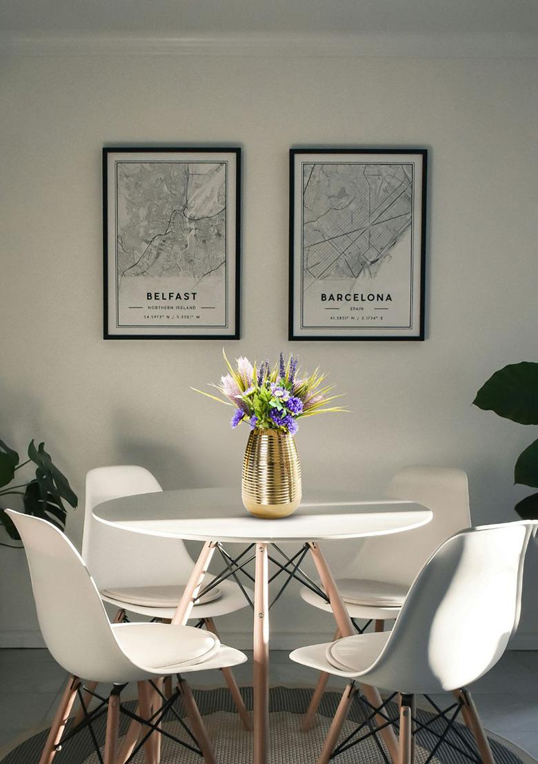 Gold Ribbed Gold Metal Flower Vase Elegant Design